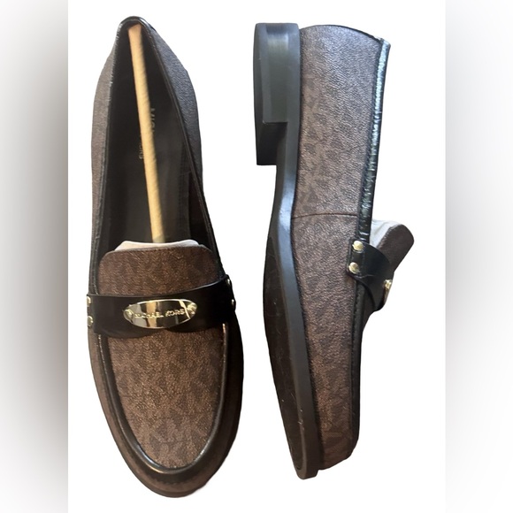 New never worn women’s Micheal Kors Loafers - Picture 4 of 6